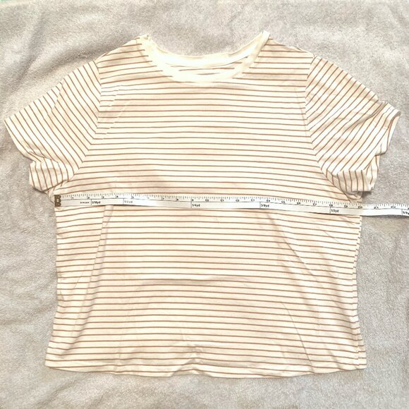 Old Navy Striped Crop Tee - Picture 5 of 8